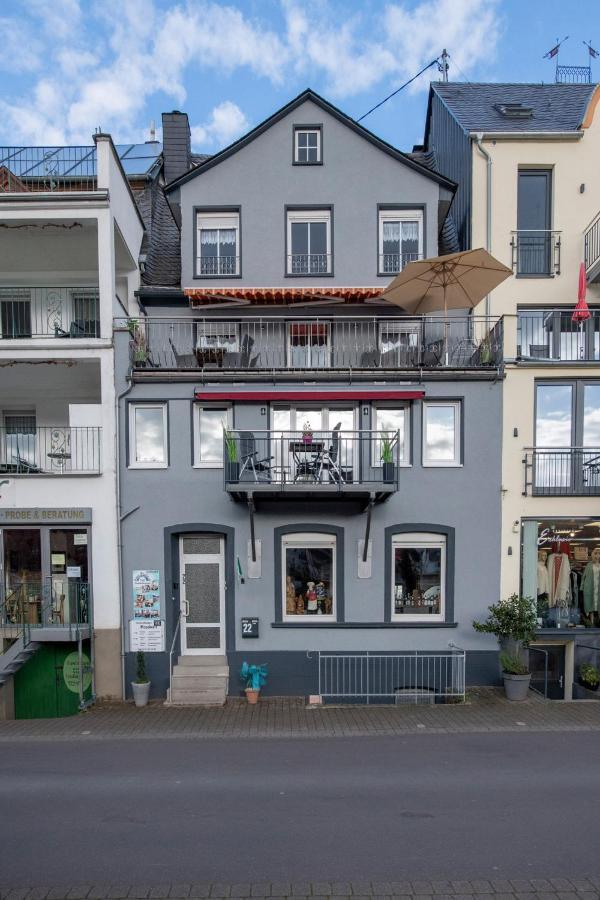 Haus Moselwelt Anton Apartment Zell an der Mosel Exterior photo